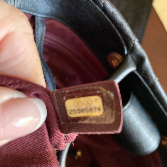 Chanel COCO Handle Allure Shopping Tote - Picture 6 of 9